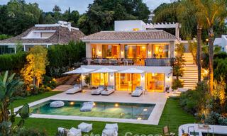 Villa de luxe, prête à emménager et élégamment rénovée, à vendre au cœur de la Vallée des Golfs de Nueva Andalucia, Marbella 783157 
