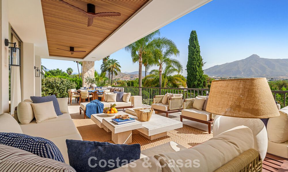Villa de luxe, prête à emménager et élégamment rénovée, à vendre au cœur de la Vallée des Golfs de Nueva Andalucia, Marbella 783161