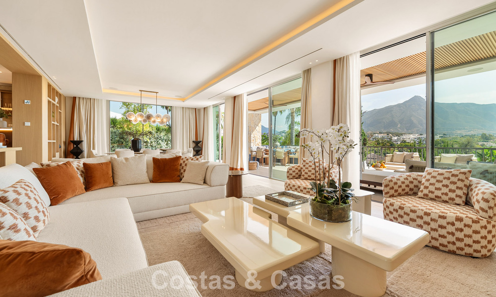 Villa de luxe, prête à emménager et élégamment rénovée, à vendre au cœur de la Vallée des Golfs de Nueva Andalucia, Marbella 783170