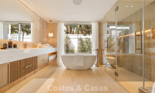 Villa de luxe, prête à emménager et élégamment rénovée, à vendre au cœur de la Vallée des Golfs de Nueva Andalucia, Marbella 783178 