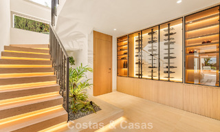 Villa de luxe, prête à emménager et élégamment rénovée, à vendre au cœur de la Vallée des Golfs de Nueva Andalucia, Marbella 783183 
