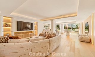 Villa de luxe, prête à emménager et élégamment rénovée, à vendre au cœur de la Vallée des Golfs de Nueva Andalucia, Marbella 783184 
