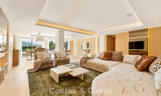Villa de luxe, prête à emménager et élégamment rénovée, à vendre au cœur de la Vallée des Golfs de Nueva Andalucia, Marbella 783189 