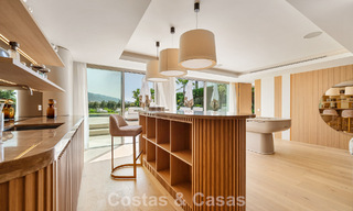 Villa de luxe, prête à emménager et élégamment rénovée, à vendre au cœur de la Vallée des Golfs de Nueva Andalucia, Marbella 783190 