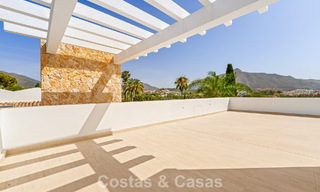 Villa de luxe, prête à emménager et élégamment rénovée, à vendre au cœur de la Vallée des Golfs de Nueva Andalucia, Marbella 783196 