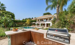 Villa de luxe, prête à emménager et élégamment rénovée, à vendre au cœur de la Vallée des Golfs de Nueva Andalucia, Marbella 783201 