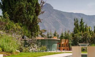 Villa de luxe, prête à emménager et élégamment rénovée, à vendre au cœur de la Vallée des Golfs de Nueva Andalucia, Marbella 783206 