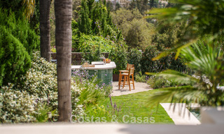 Villa de luxe, prête à emménager et élégamment rénovée, à vendre au cœur de la Vallée des Golfs de Nueva Andalucia, Marbella 783210 