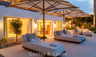 Villa de luxe, prête à emménager et élégamment rénovée, à vendre au cœur de la Vallée des Golfs de Nueva Andalucia, Marbella 783214 