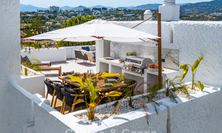 Duplex penthouse prêt à emménager à vendre dans une résidence sécurisée à Rio Verde - Nueva Andalucia, Marbella 782204 