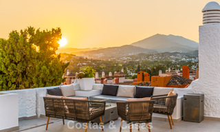 Duplex penthouse prêt à emménager à vendre dans une résidence sécurisée à Rio Verde - Nueva Andalucia, Marbella 782209 