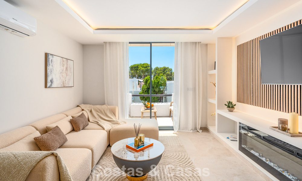 Duplex penthouse prêt à emménager à vendre dans une résidence sécurisée à Rio Verde - Nueva Andalucia, Marbella 782221