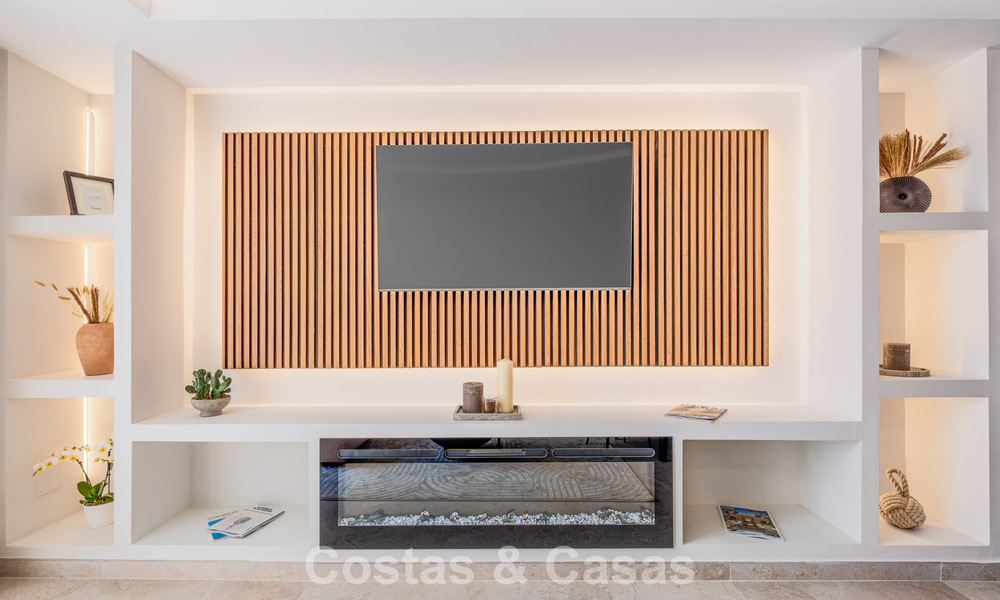 Duplex penthouse prêt à emménager à vendre dans une résidence sécurisée à Rio Verde - Nueva Andalucia, Marbella 782226