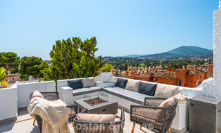 Duplex penthouse prêt à emménager à vendre dans une résidence sécurisée à Rio Verde - Nueva Andalucia, Marbella 782228 