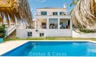Villa méditerranéenne prête à emménager à vendre dans un complexe de golf sécurisé sur le New Golden Mile, entre Marbella et Estepona 782166 