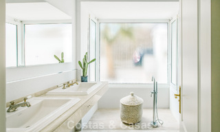 Villa méditerranéenne prête à emménager à vendre dans un complexe de golf sécurisé sur le New Golden Mile, entre Marbella et Estepona 782170 