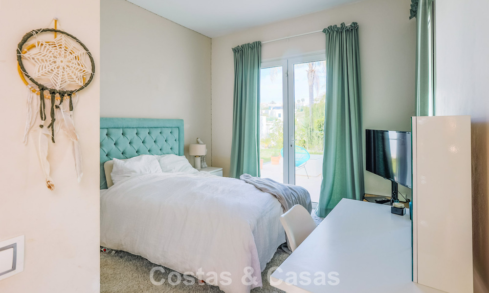 Villa méditerranéenne prête à emménager à vendre dans un complexe de golf sécurisé sur le New Golden Mile, entre Marbella et Estepona 782172