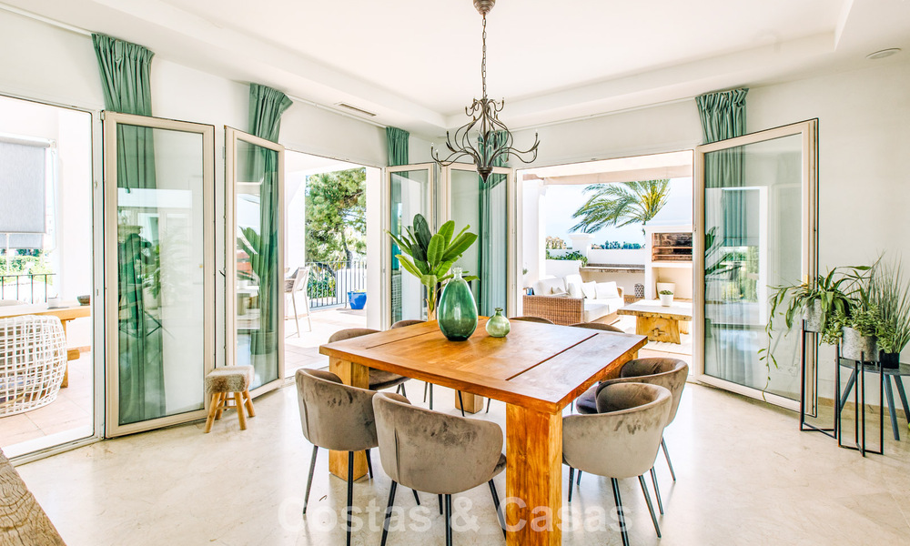 Villa méditerranéenne prête à emménager à vendre dans un complexe de golf sécurisé sur le New Golden Mile, entre Marbella et Estepona 782177