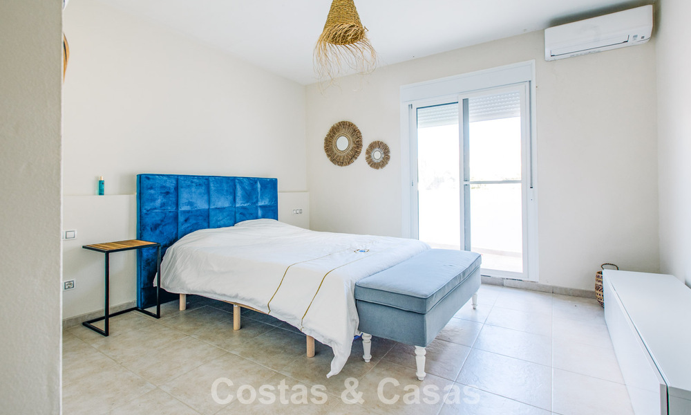 Villa méditerranéenne prête à emménager à vendre dans un complexe de golf sécurisé sur le New Golden Mile, entre Marbella et Estepona 782194