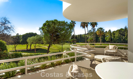 Appartement de 3 chambres prêt à emménager dans un complexe de golf en première ligne à Nueva Andalucia, Marbella 782283