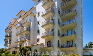 Duplex penthouse avec vue mer à vendre dans une résidence sécurisée en bord de mer à Puerto Banús, Marbella 782237 