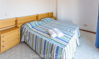 Duplex penthouse avec vue mer à vendre dans une résidence sécurisée en bord de mer à Puerto Banús, Marbella 782252 