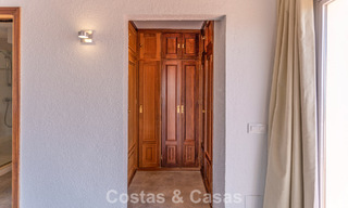 Duplex penthouse avec vue mer à vendre dans une résidence sécurisée en bord de mer à Puerto Banús, Marbella 782255 