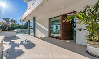 Villa de luxe, prête à emménager, avec vue sur la mer, à vendre dans un quartier résidentiel calme à Benalmadena, Costa del Sol 782319 