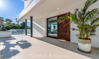 Villa de luxe, prête à emménager, avec vue sur la mer, à vendre dans un quartier résidentiel calme à Benalmadena, Costa del Sol 782320 