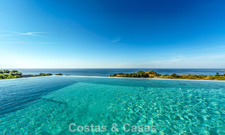 Villa de luxe, prête à emménager, avec vue sur la mer, à vendre dans un quartier résidentiel calme à Benalmadena, Costa del Sol 782322 