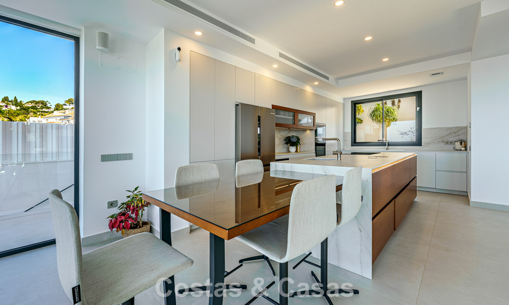 Villa de luxe, prête à emménager, avec vue sur la mer, à vendre dans un quartier résidentiel calme à Benalmadena, Costa del Sol 782330