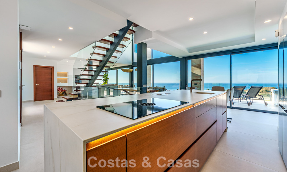 Villa de luxe, prête à emménager, avec vue sur la mer, à vendre dans un quartier résidentiel calme à Benalmadena, Costa del Sol 782332