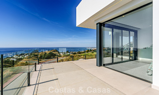 Villa de luxe, prête à emménager, avec vue sur la mer, à vendre dans un quartier résidentiel calme à Benalmadena, Costa del Sol 782348 