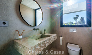 Villa de luxe, prête à emménager, avec vue sur la mer, à vendre dans un quartier résidentiel calme à Benalmadena, Costa del Sol 782356 