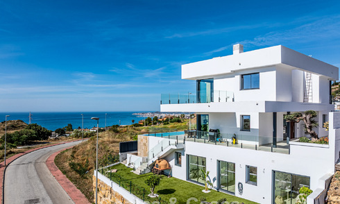 Villa de luxe, prête à emménager, avec vue sur la mer, à vendre dans un quartier résidentiel calme à Benalmadena, Costa del Sol 782357