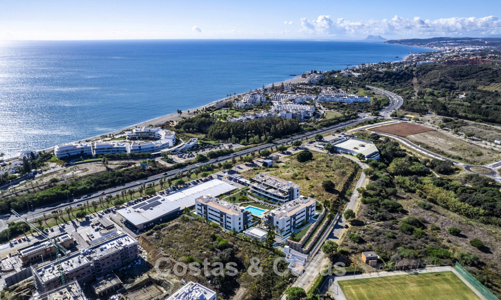 Appartements contemporains neufs avec vue imprenable sur la mer à vendre près du centre d'Estepona 783348