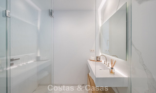 Appartement sophistiqué avec vue sur la mer à vendre dans une résidence fermée sur les collines de Marbella - Benahavis 783449 