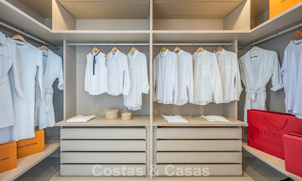 Appartement sophistiqué avec vue sur la mer à vendre dans une résidence fermée sur les collines de Marbella - Benahavis 783455