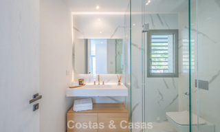 Appartement sophistiqué avec vue sur la mer à vendre dans une résidence fermée sur les collines de Marbella - Benahavis 783458 