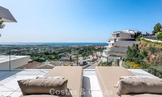 Appartement sophistiqué avec vue sur la mer à vendre dans une résidence fermée sur les collines de Marbella - Benahavis 783465 