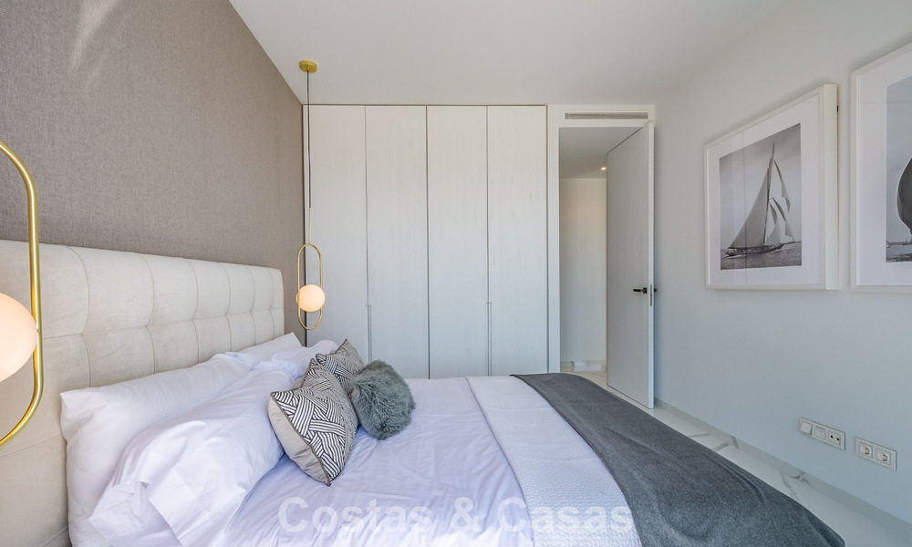 Appartement sophistiqué avec vue sur la mer à vendre dans une résidence fermée sur les collines de Marbella - Benahavis 783467