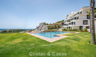 Appartement sophistiqué avec vue sur la mer à vendre dans une résidence fermée sur les collines de Marbella - Benahavis 783470 