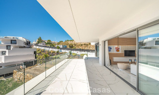 Appartement sophistiqué avec vue sur la mer à vendre dans une résidence fermée sur les collines de Marbella - Benahavis 783476 