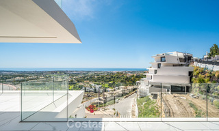 Appartement sophistiqué avec vue sur la mer à vendre dans une résidence fermée sur les collines de Marbella - Benahavis 783483 