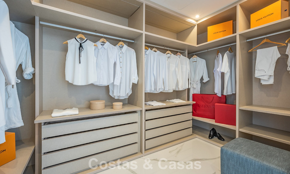 Appartement sophistiqué avec vue sur la mer à vendre dans une résidence fermée sur les collines de Marbella - Benahavis 783489