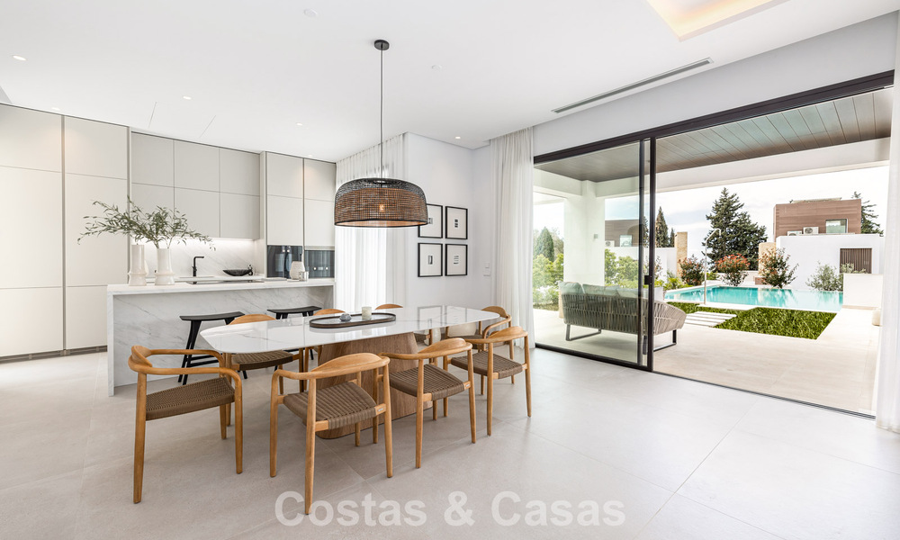 Villa contemporaine à vendre à quelques pas de la plage et des commodités à Marbella centre 783504