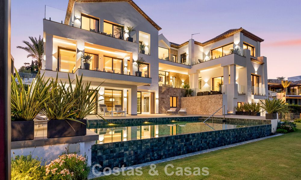 Villa en première ligne de golf avec vue sur le golf et la mer à vendre dans le complexe de golf 5* de Marbella - Benahavis 783362