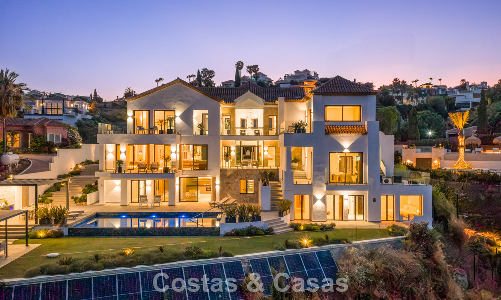 Villa en première ligne de golf avec vue sur le golf et la mer à vendre dans le complexe de golf 5* de Marbella - Benahavis 783363