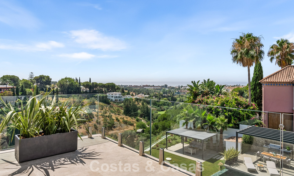 Villa en première ligne de golf avec vue sur le golf et la mer à vendre dans le complexe de golf 5* de Marbella - Benahavis 783378