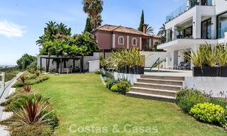 Villa en première ligne de golf avec vue sur le golf et la mer à vendre dans le complexe de golf 5* de Marbella - Benahavis 783387 